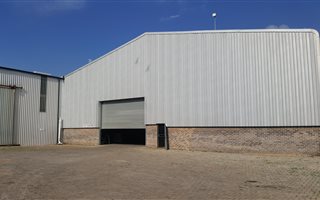 1200 m² Industrial space in Bredell AH