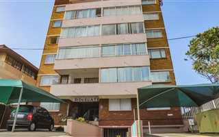 3 Bedroom Apartment in Amanzimtoti