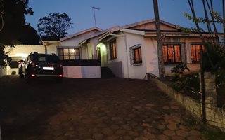 4 Bedroom House in Woodhurst