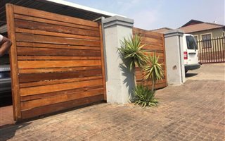 3 Bedroom House in Olievenhoutbosch