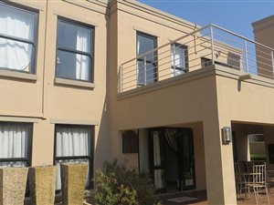 5 Bed Townhouse in Kyalami
