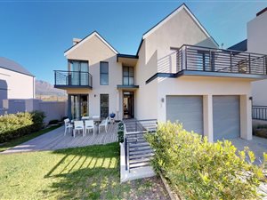 3 Bedroom House in Jamestown