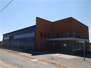 1000 m² Industrial space in Activia Park