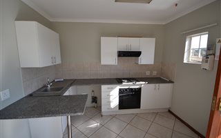 2 Bedroom Flat in Westdene