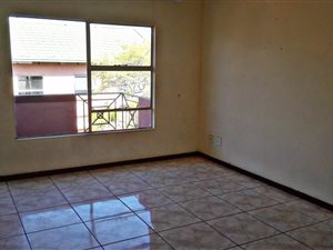 2 Bed Townhouse in Geelhoutpark