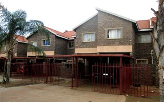 3 Bedroom Duplex in Northam