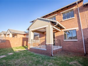 4 Bed Duplex in Mooikloof Ridge