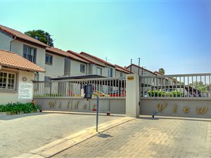 2 Bed Apartment in Randburg Central