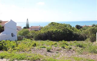 876 m² Land available in St Francis Bay