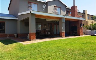 3 Bedroom House in Raslouw Glen