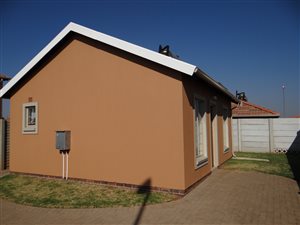 2 Bed House in Katlehong