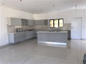 2 Bed Garden Cottage in Emmarentia
