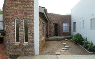 3 Bedroom House in Riebeeckstad