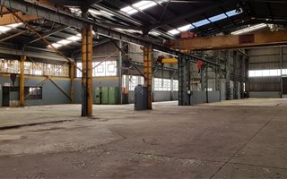 2200 m² Industrial space in Delville