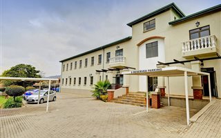 13.3100004196167 m² Office Space in Weltevreden Park