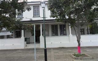 315 m² Commercial space in Graaff Reinet