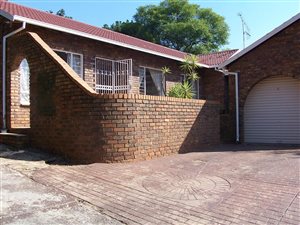 5 Bed House in Newlands