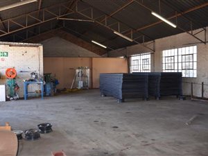 700 m² Commercial space in Hamilton