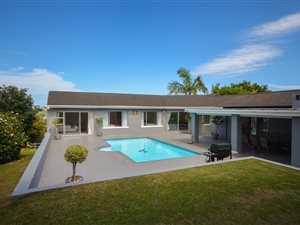 5 Bed House in Lower Robberg