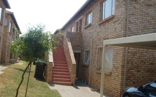 2 Bedroom Apartment in Grobler Park