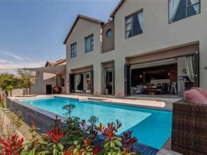 5 Bed House in Dainfern Valley