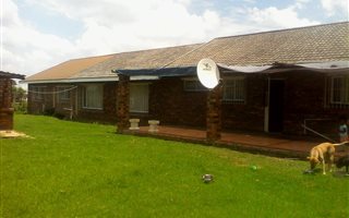 2 ha Farm with House in Roods Gardens
