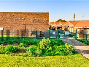 3 Bed Townhouse in Birchleigh
