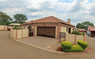 3 Bedroom House in Heatherview