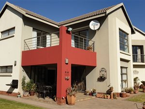 3 Bed House in Midfield Estate