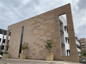 768 m² Office Space in Muckleneuk