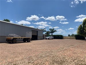 525 m² Industrial space in Dal Josafat