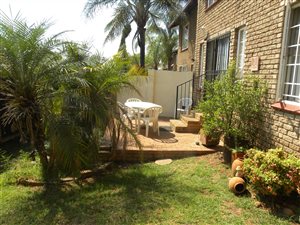 4 Bed Townhouse in Moreleta Park