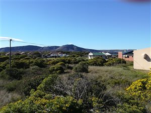 555 m² Land available in Pearly Beach