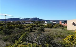 555 m² Land available in Pearly Beach