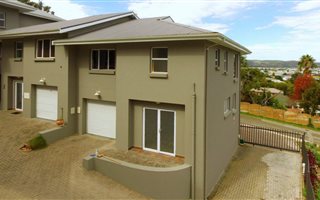 3 Bedroom Townhouse in Paradise