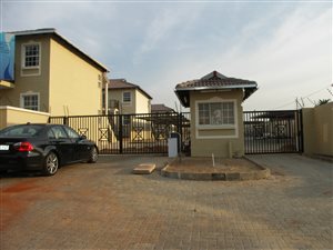 2 Bed Townhouse in Moffat View