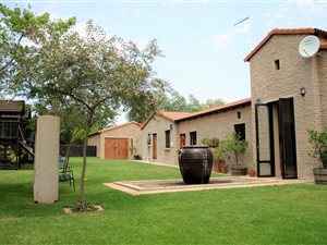 5 Bed House in Kyalami AH