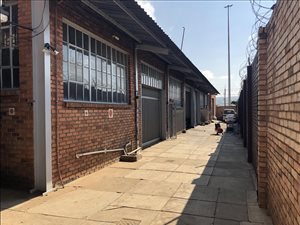 100 m² Industrial space in Despatch