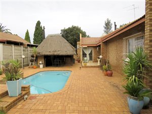 4 Bed House in Vanderbijlpark Rural