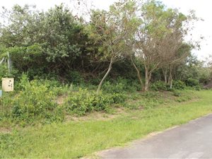 837 m² Land available in Cintsa