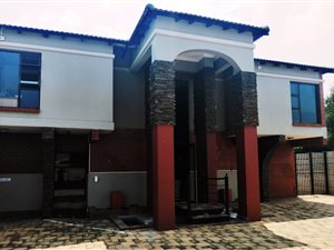 320 m² Commercial space in Brackenhurst