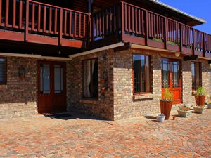 4 Bed House in Meedingsride