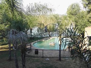 2 Bed Townhouse in Kameeldrift East