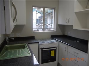 1 Bed Garden Cottage in Bordeaux