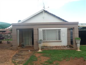 3 Bed House in Edelweiss