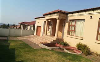 3 Bedroom House in Modelpark