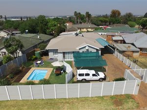 7 Bed House in Witfield