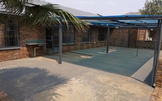 3 Bedroom House in Heuweloord