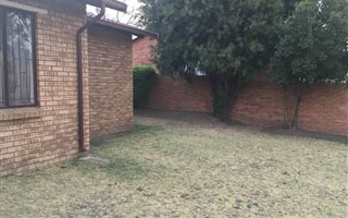 3 Bedroom House in Country View