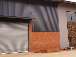 689 m² Industrial space in Cosmo City
